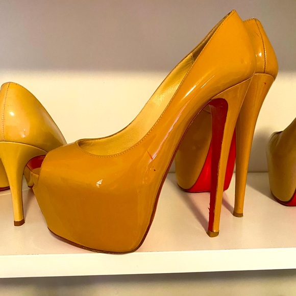 Shoe 👠 - Picture 5 of 6